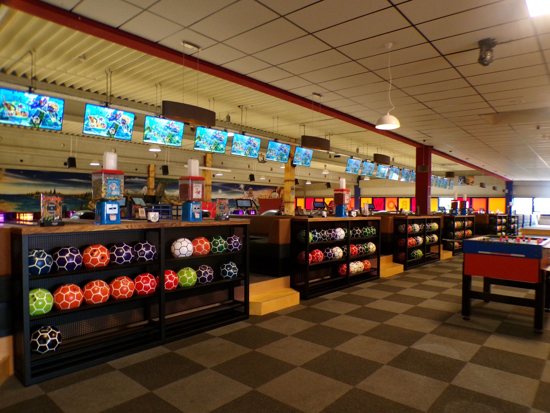 Bowling lanes