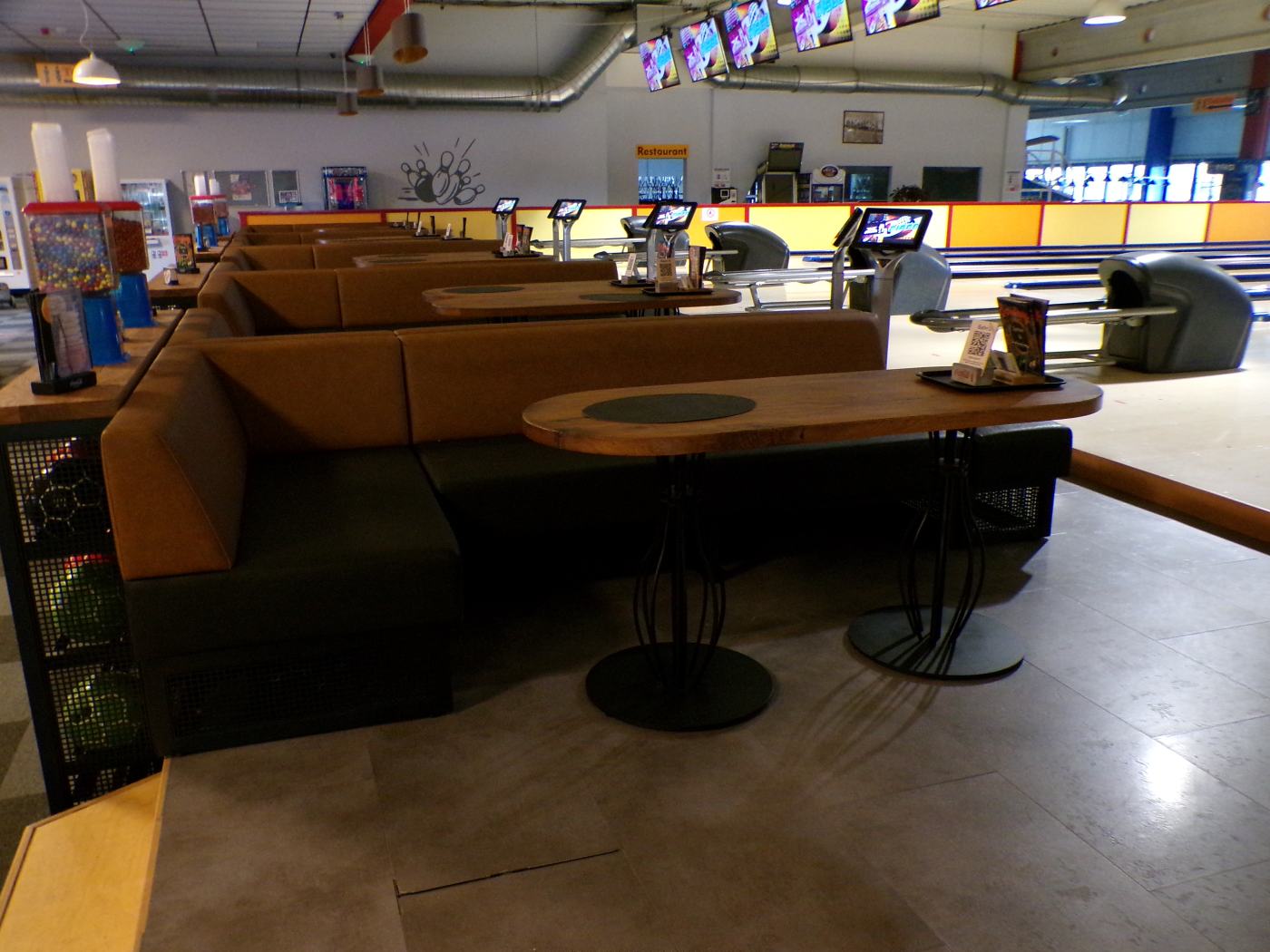 Restaurantbereich im Ph&ouml;nixbowling Mainz